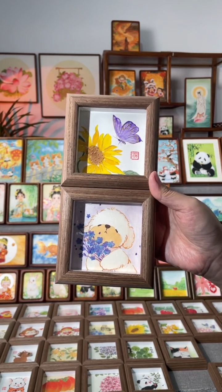 国画【抱花小狗+蝴蝶向日葵】手绘国画艺术摆台