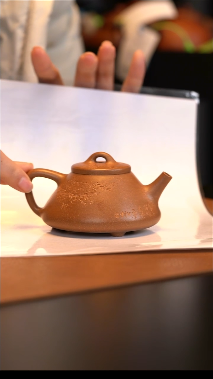 茶壶紫砂•****:宜兴原矿紫砂壶