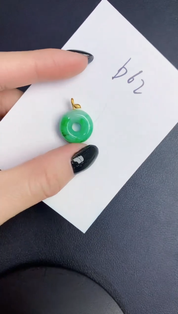 【闪购商品】翡翠颈饰18K金镶嵌0000000000