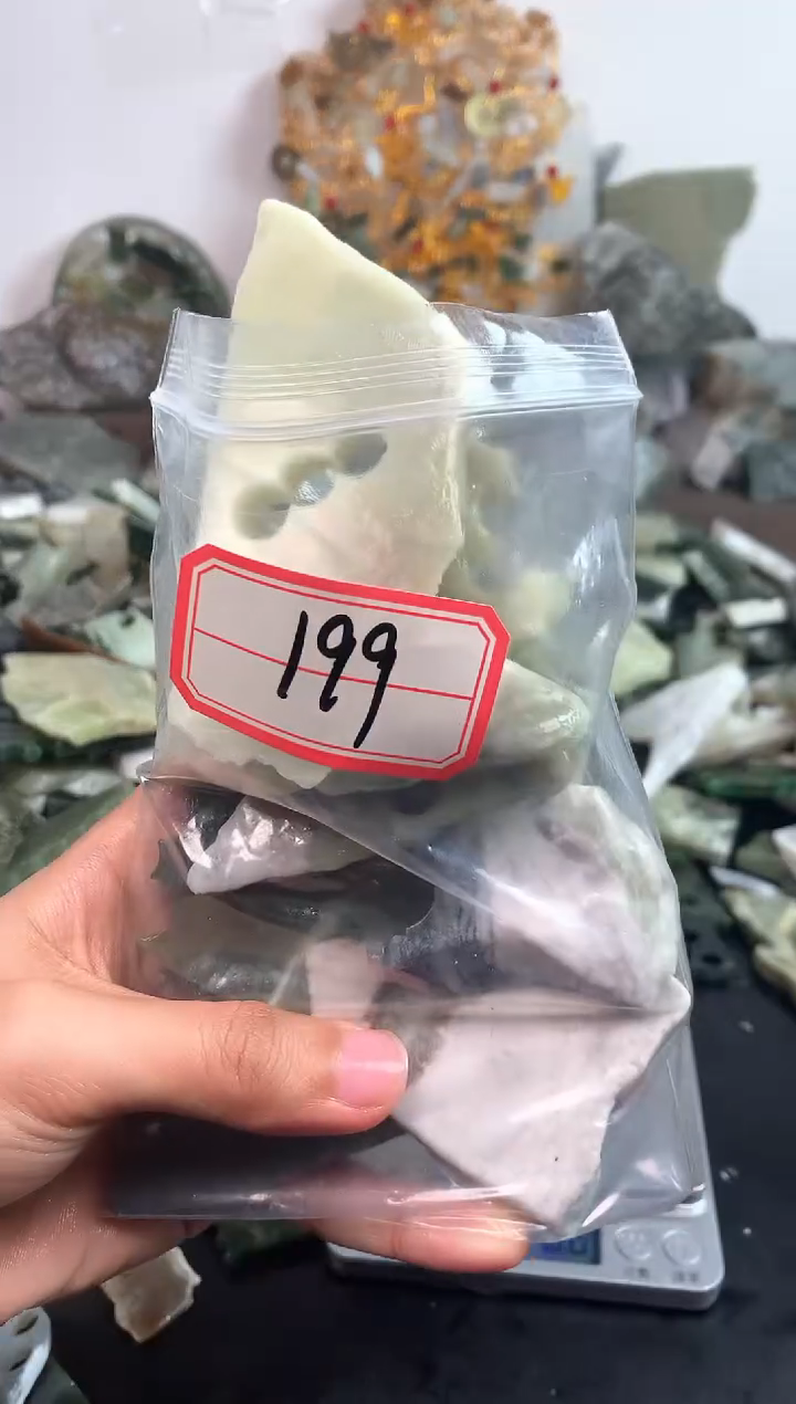 未镶嵌和田玉摆件199