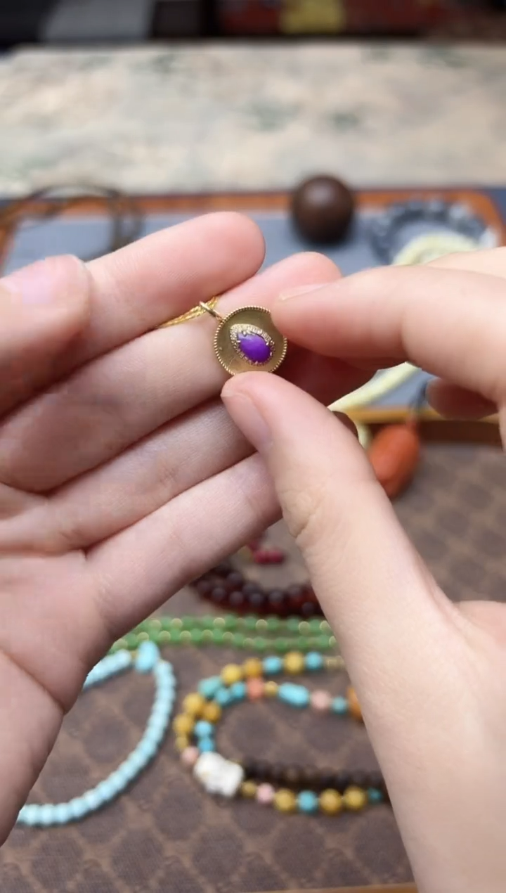 苏纪石（舒俱来）18K金镶嵌颈饰18K金舒俱来吊坠TH