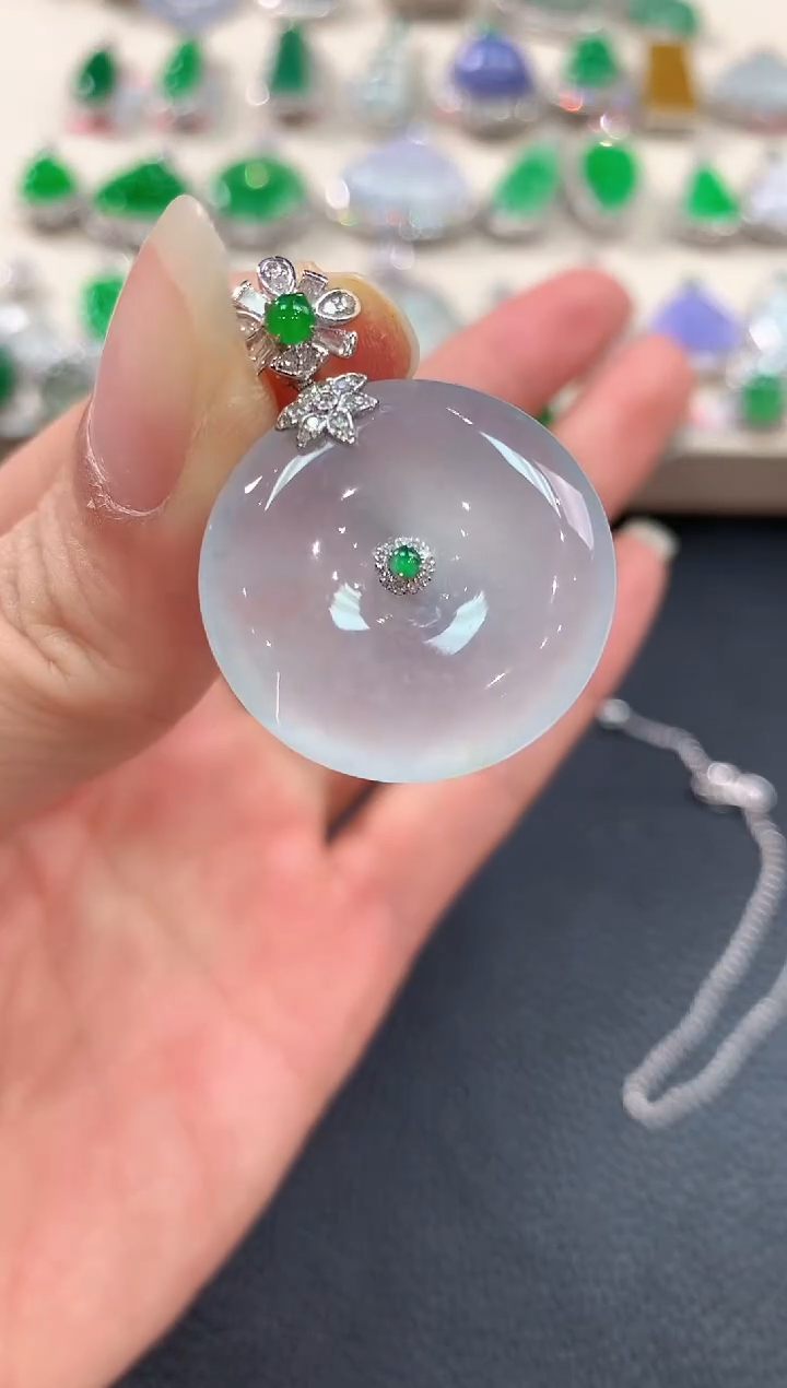 【闪购商品】翡翠吊坠(不含链)18K金镶嵌b97       