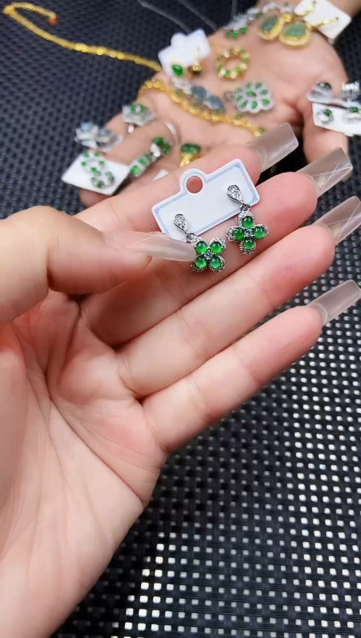 【闪购商品】翡翠未镶嵌耳饰111111111