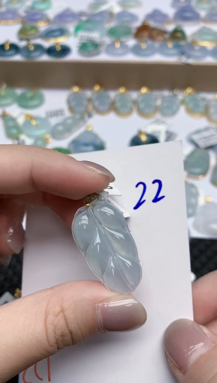 【闪购商品】翡翠颈饰18K金镶嵌天然翡翠A货