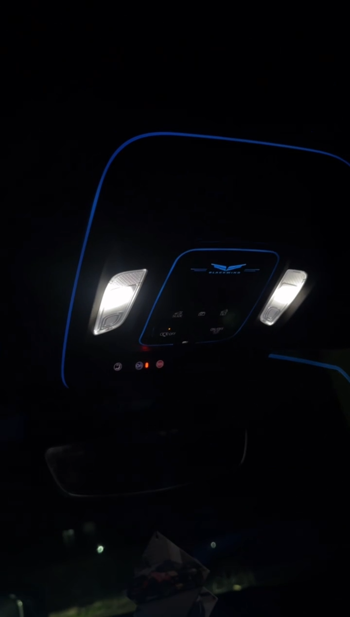 升级款阅读灯+后备箱灯条暖光