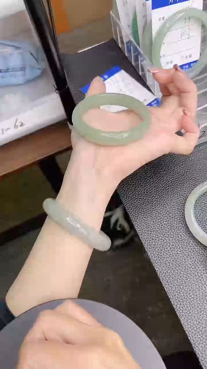 石英质玉手镯未镶嵌248-55