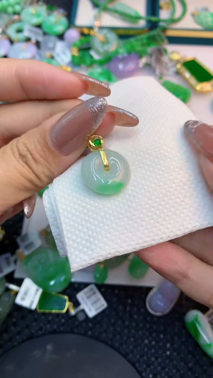 颈饰未镶嵌翡翠1