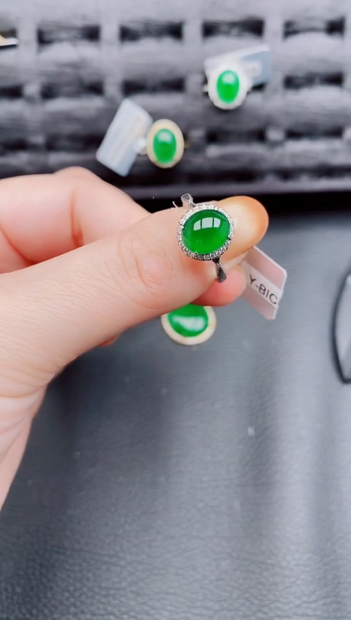 【闪购商品】翡翠戒指银S925镶嵌天然a货翡翠677