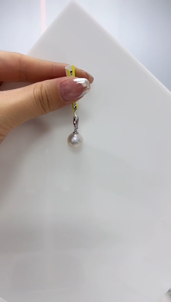 【闪购商品】淡水珍珠DA银S925镶嵌吊坠 B666