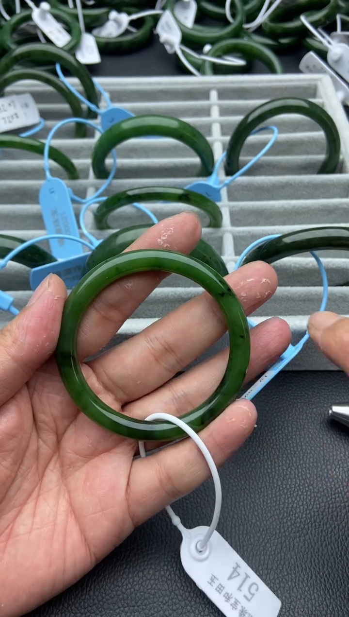 未镶嵌手镯和田玉（碧玉）15-56.3