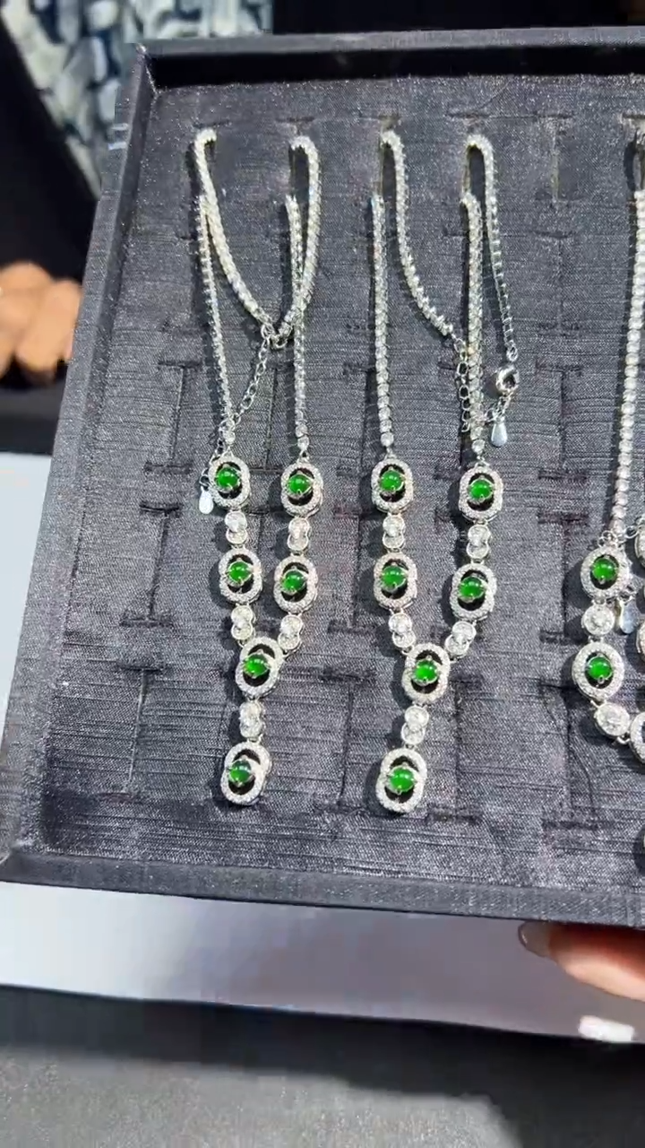 【闪购商品】定制翡翠未镶嵌项链商品多样性发货1