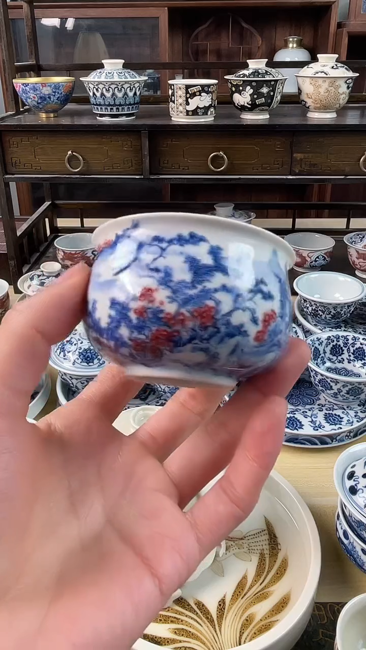 景德镇手工手绘青花釉里红重工山水卢士杯