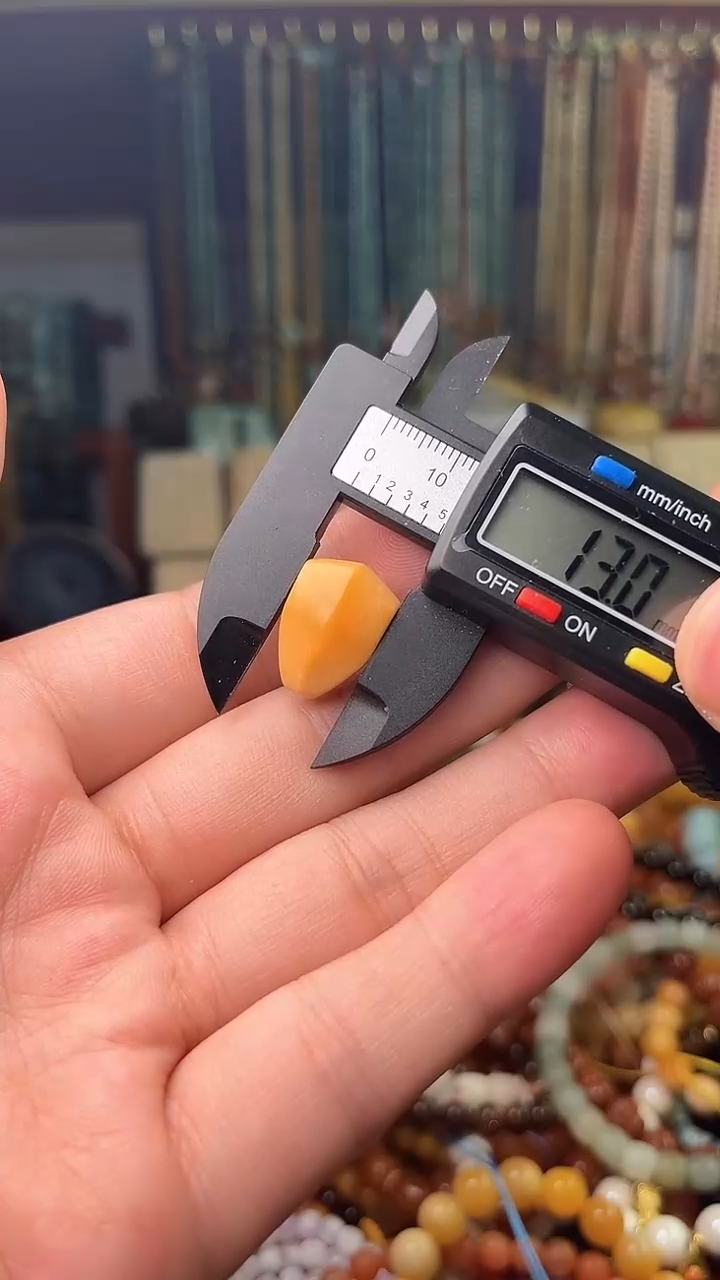 【闪购商品】石英岩玉.未镶嵌卡(多样性发货只发一件)0003024