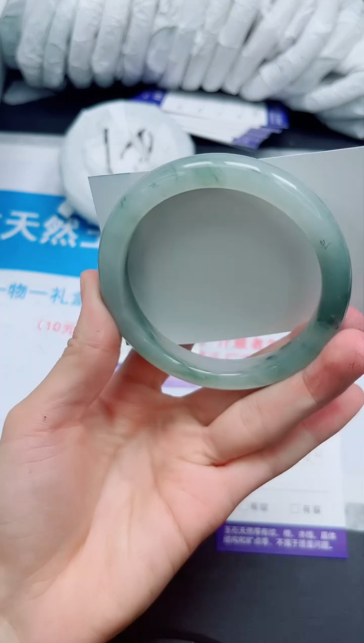 【闪购商品】石英质玉手镯未镶嵌326