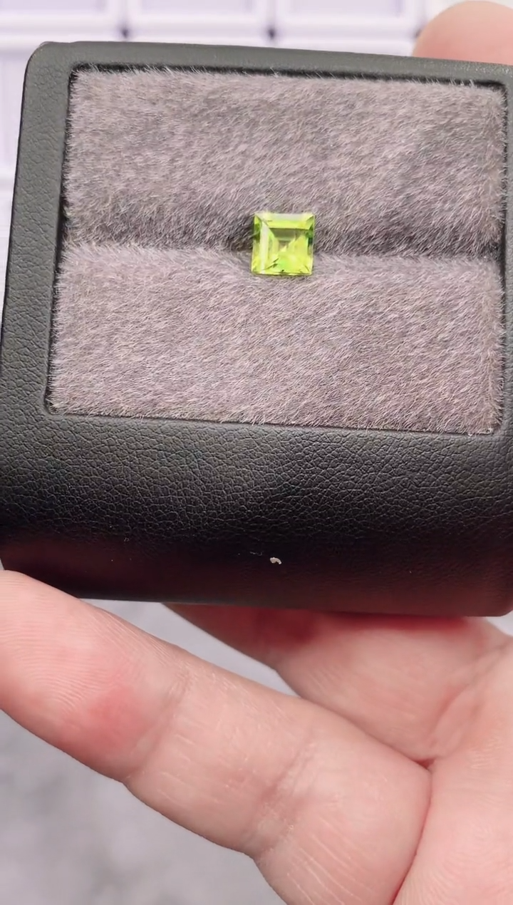 未镶嵌裸石橄榄石1.2