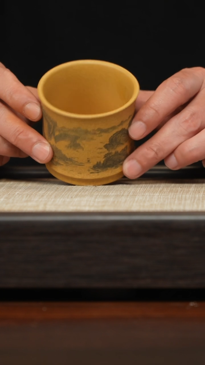 紫砂茶壶黄金段竹节刻绘山水