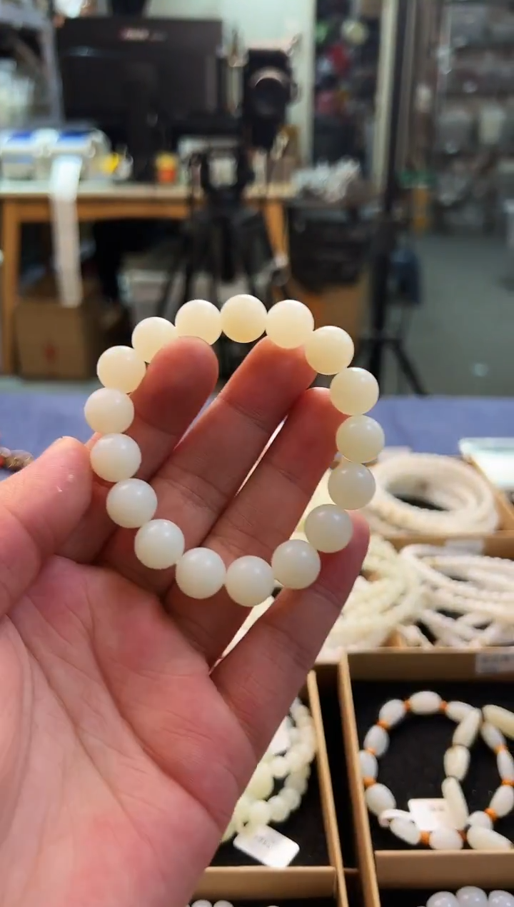 未镶嵌手串和田玉12+