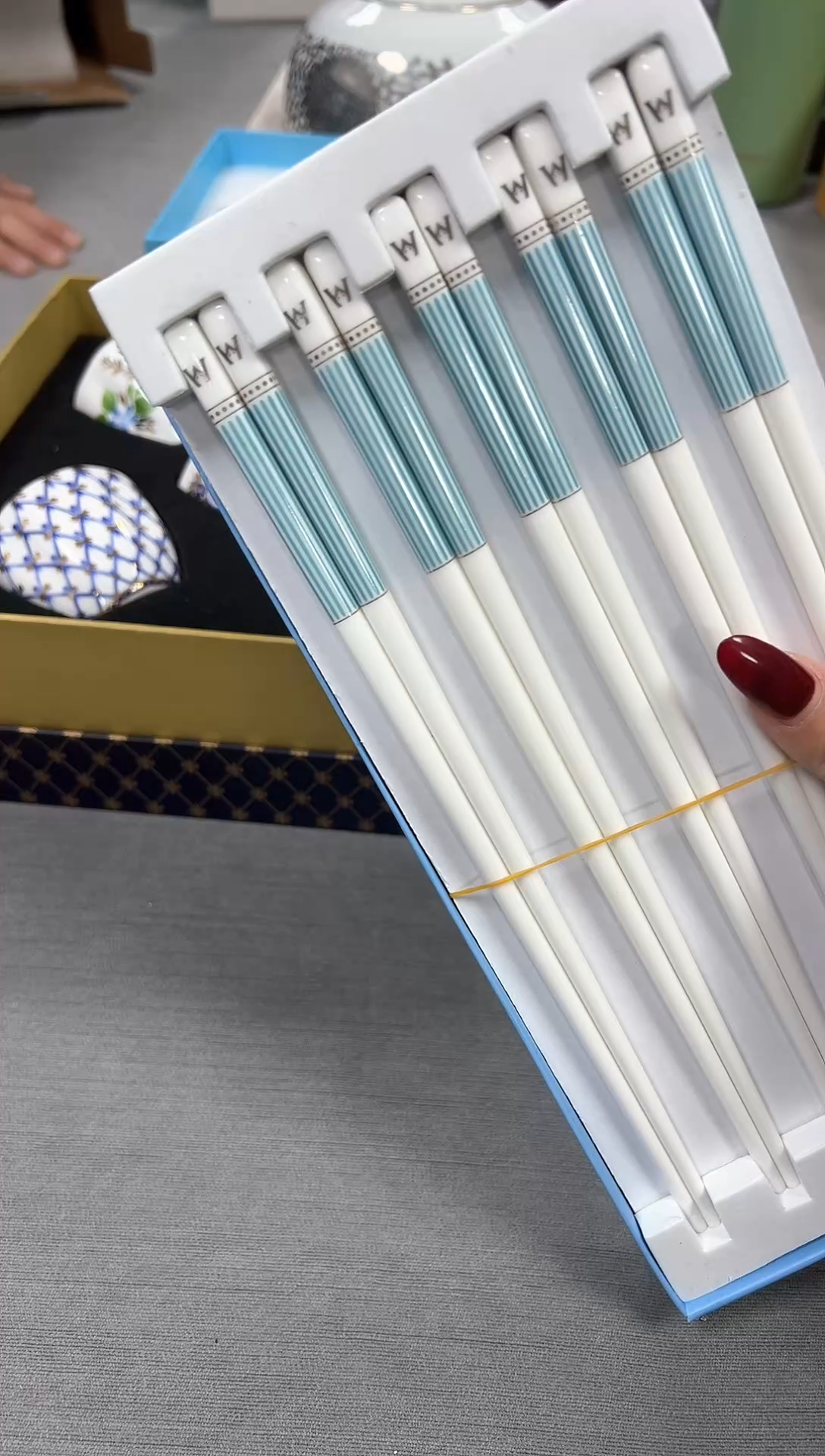 【闪购商品】瓷片新号开播不计成本欢迎点菜！