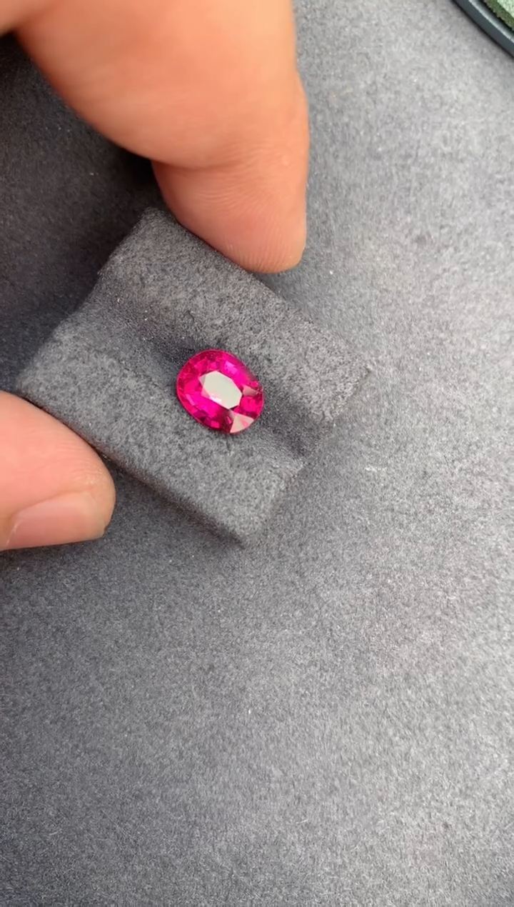 【闪购商品】碧玺裸石未镶嵌2.3ct卢比莱