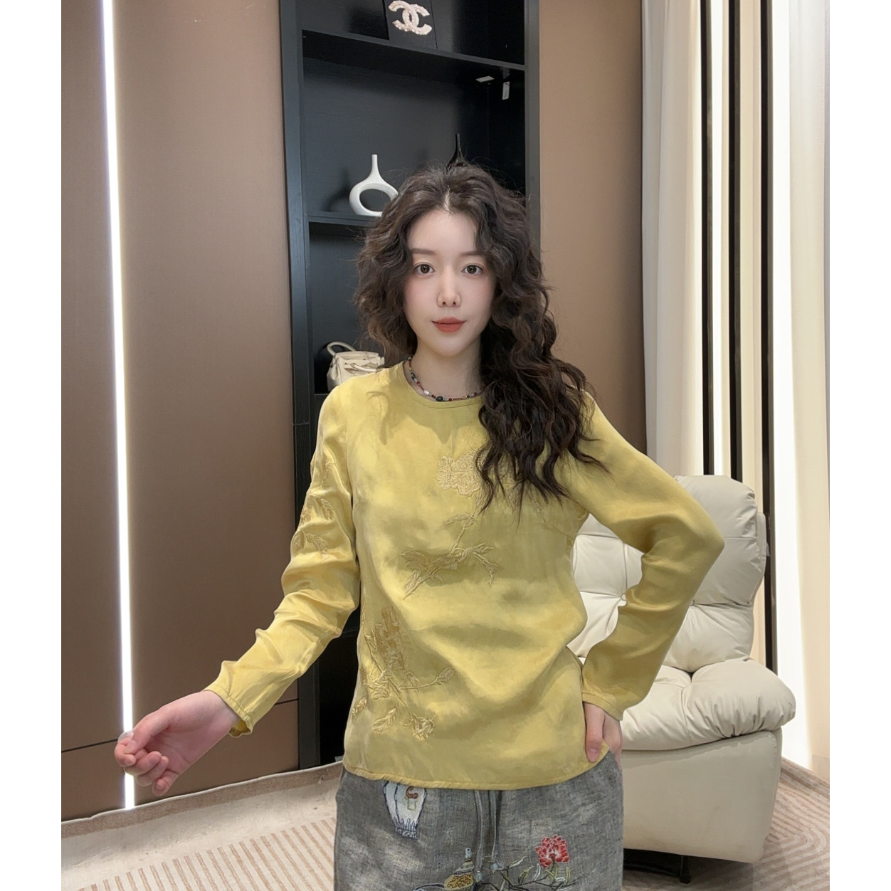 【米朵家】“新款”高端气质新中式铜氨丝刺绣套头上衣 80033