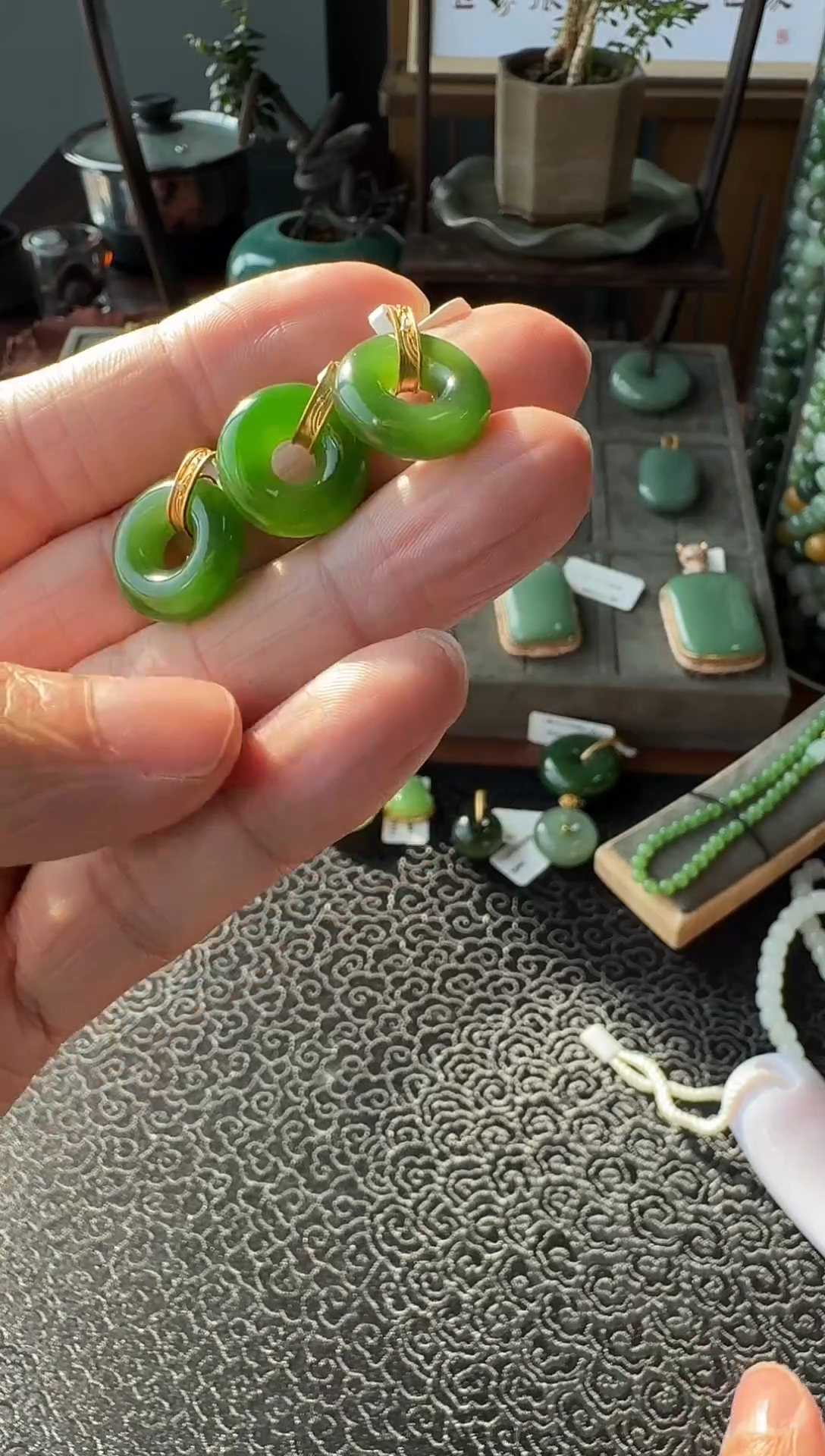 【闪购商品】和田玉吊坠(不含链)18K金镶嵌*8001A3*多样性发其一