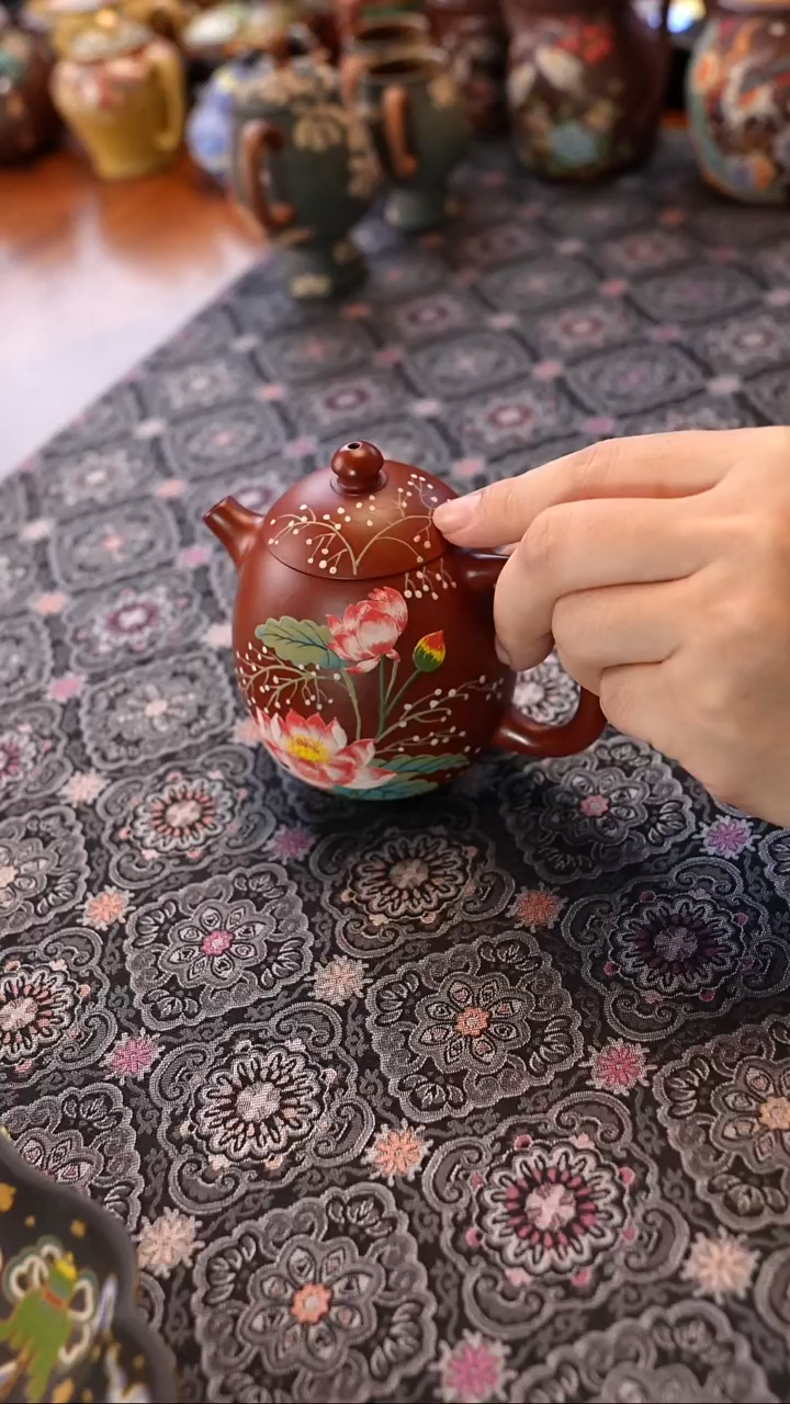 茶壶紫砂朱泥荷韵龙蛋