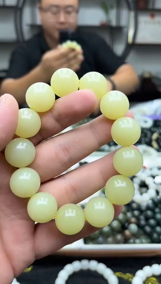 手串未镶嵌和田玉新疆若羌黄口18