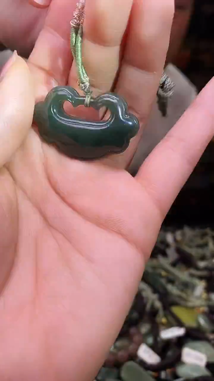 颈饰未镶嵌和田玉多样性发货，拍一发一