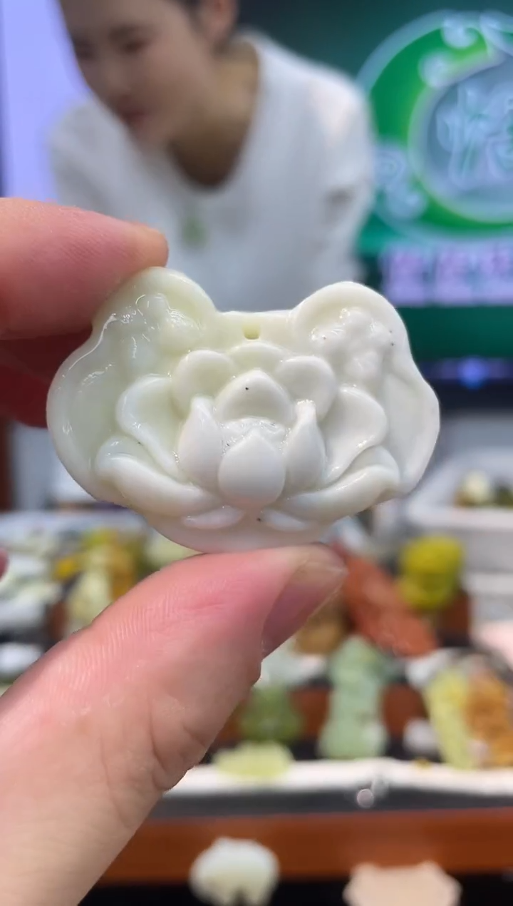 【闪购商品】岫玉吊坠未镶嵌·多样性发货*拍一发一