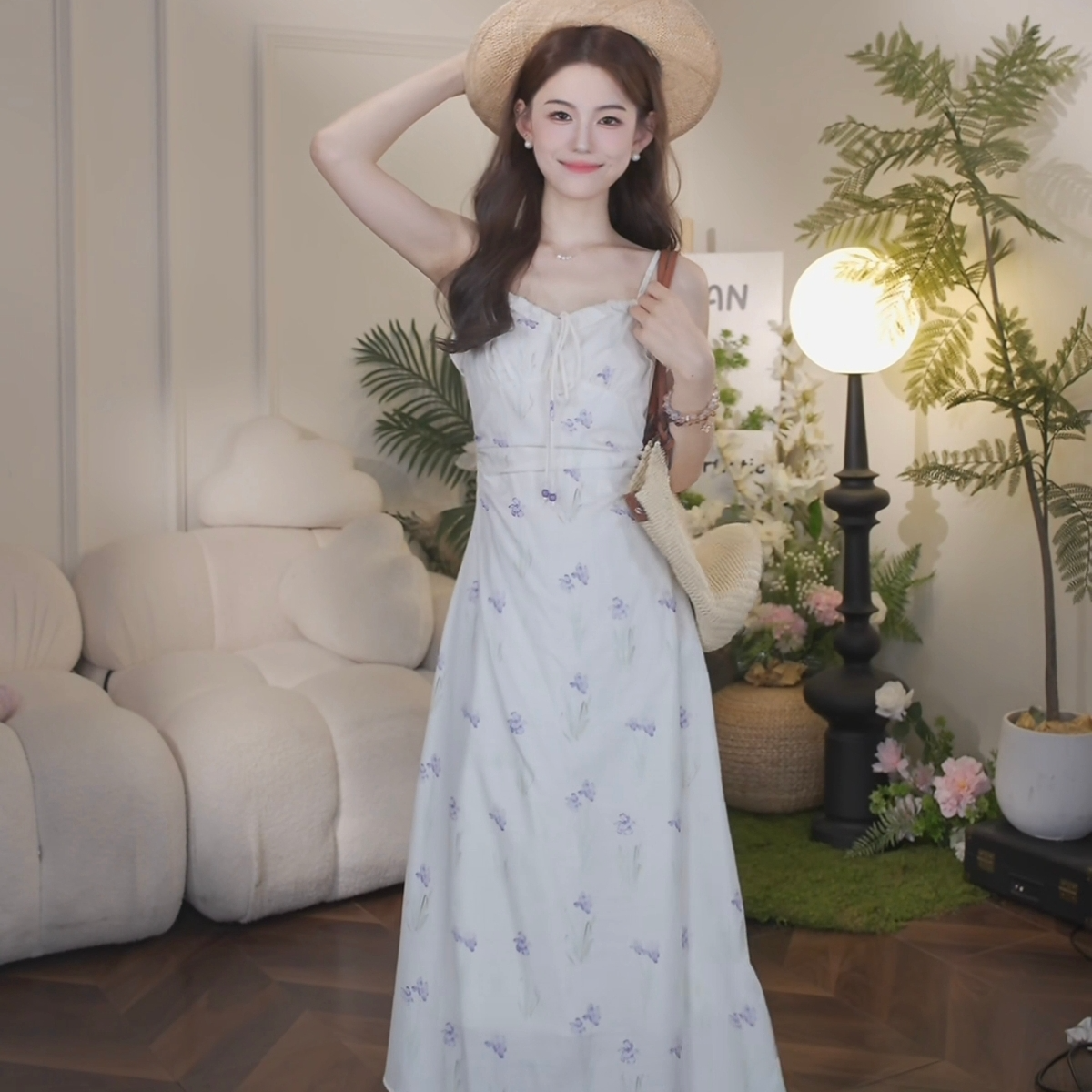 鹿向南【浪漫渐变】浅色气质连衣裙春款女装高级感长裙DYL661682-5