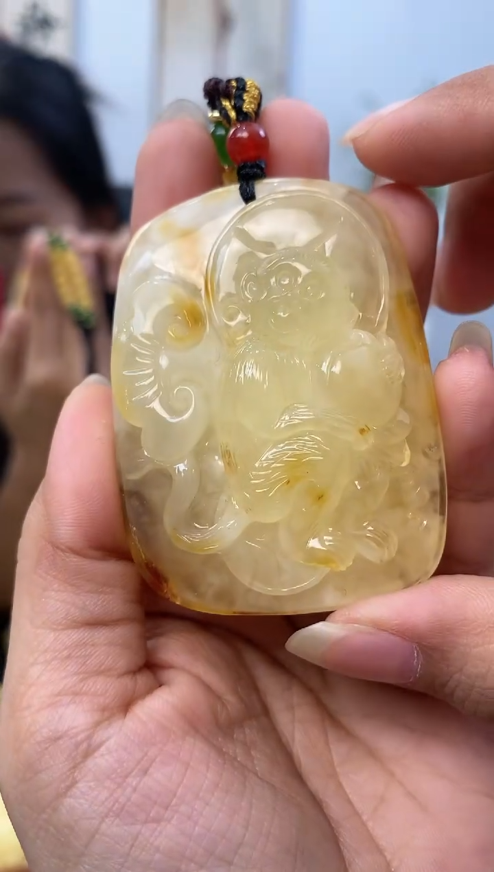 【闪购商品】蜜蜡裸石未镶嵌天然琥珀蜜蜡雕刻件