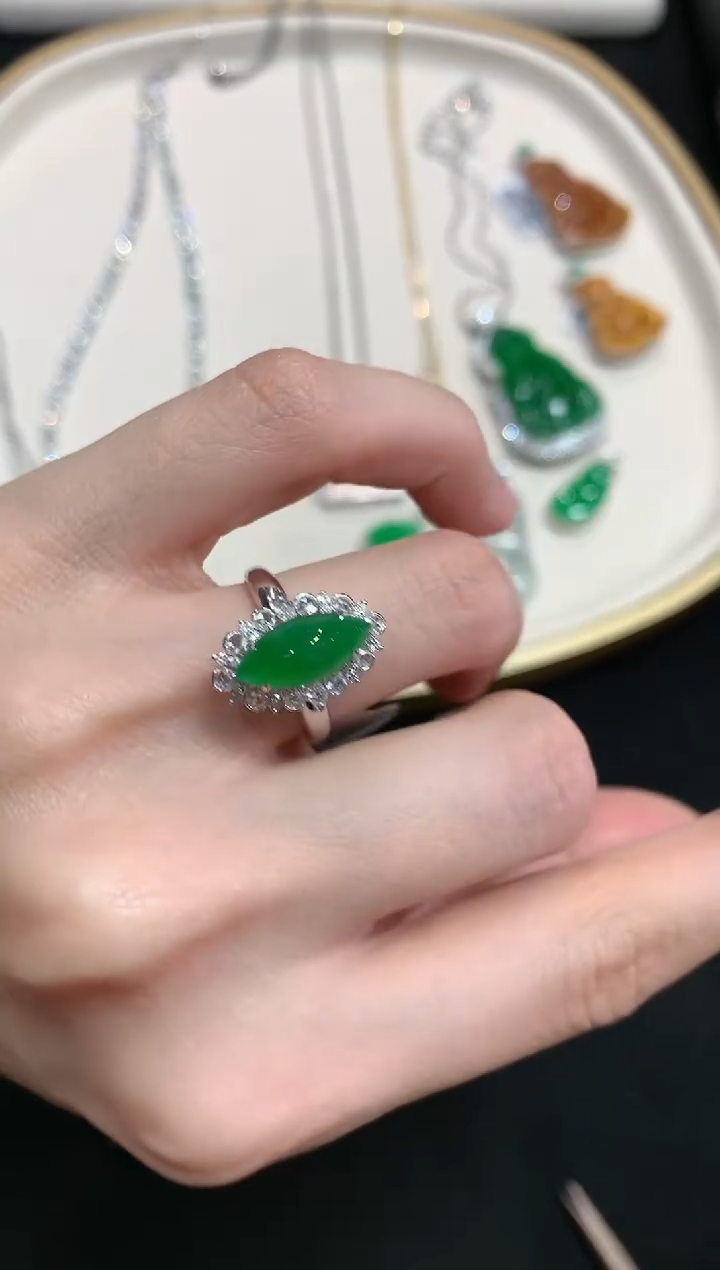 【闪购商品】翡翠戒指18K金镶嵌W521|15000