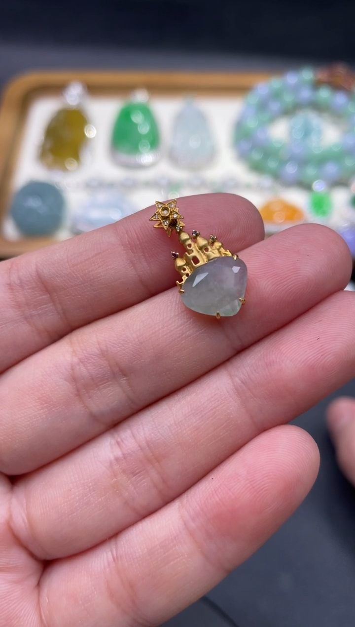 【闪购商品】翡翠颈饰18K金镶嵌106..........