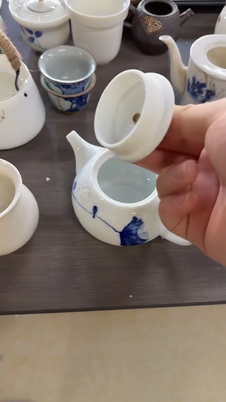 茶具.............