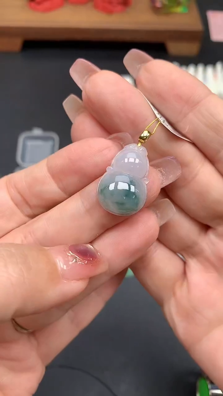 翡翠18K金镶嵌吊坠(不含链)MS180473