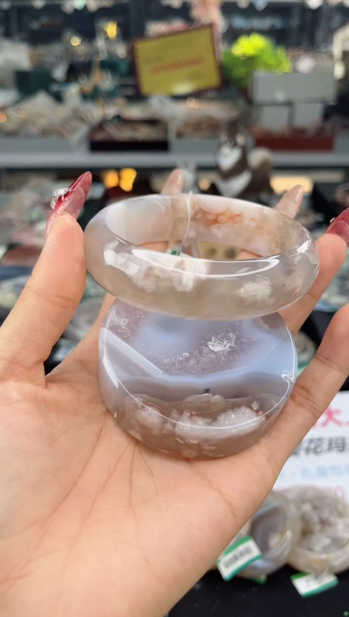 【闪购商品】石英质玉手镯未镶嵌62圈口（赠品镯心）1571524