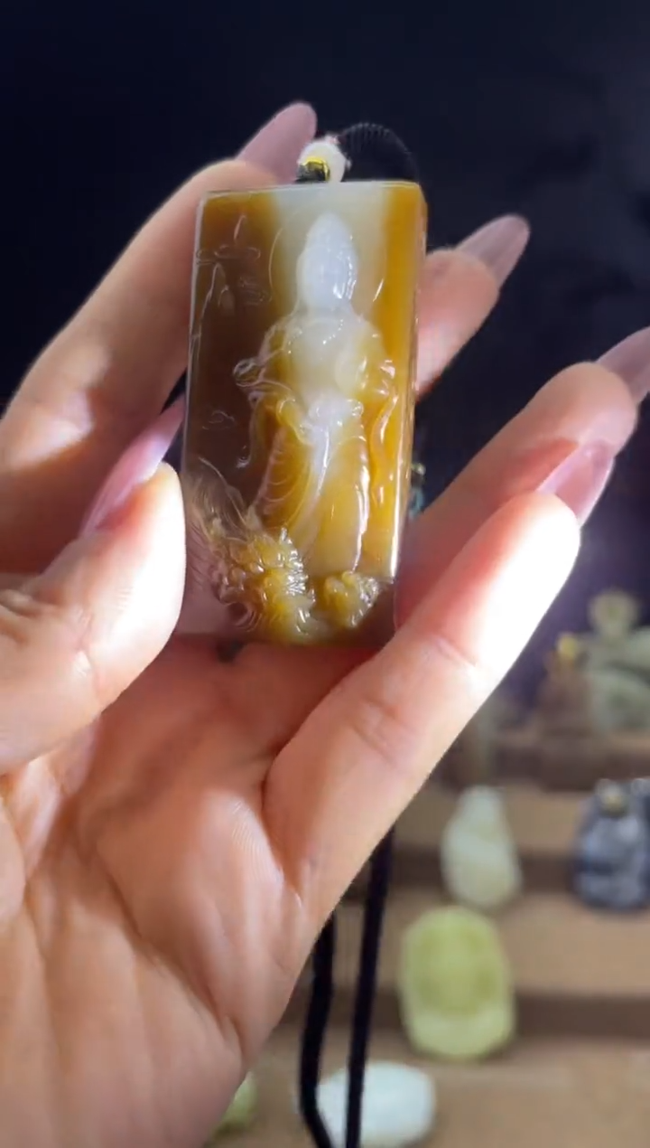 颈饰未镶嵌和田玉1