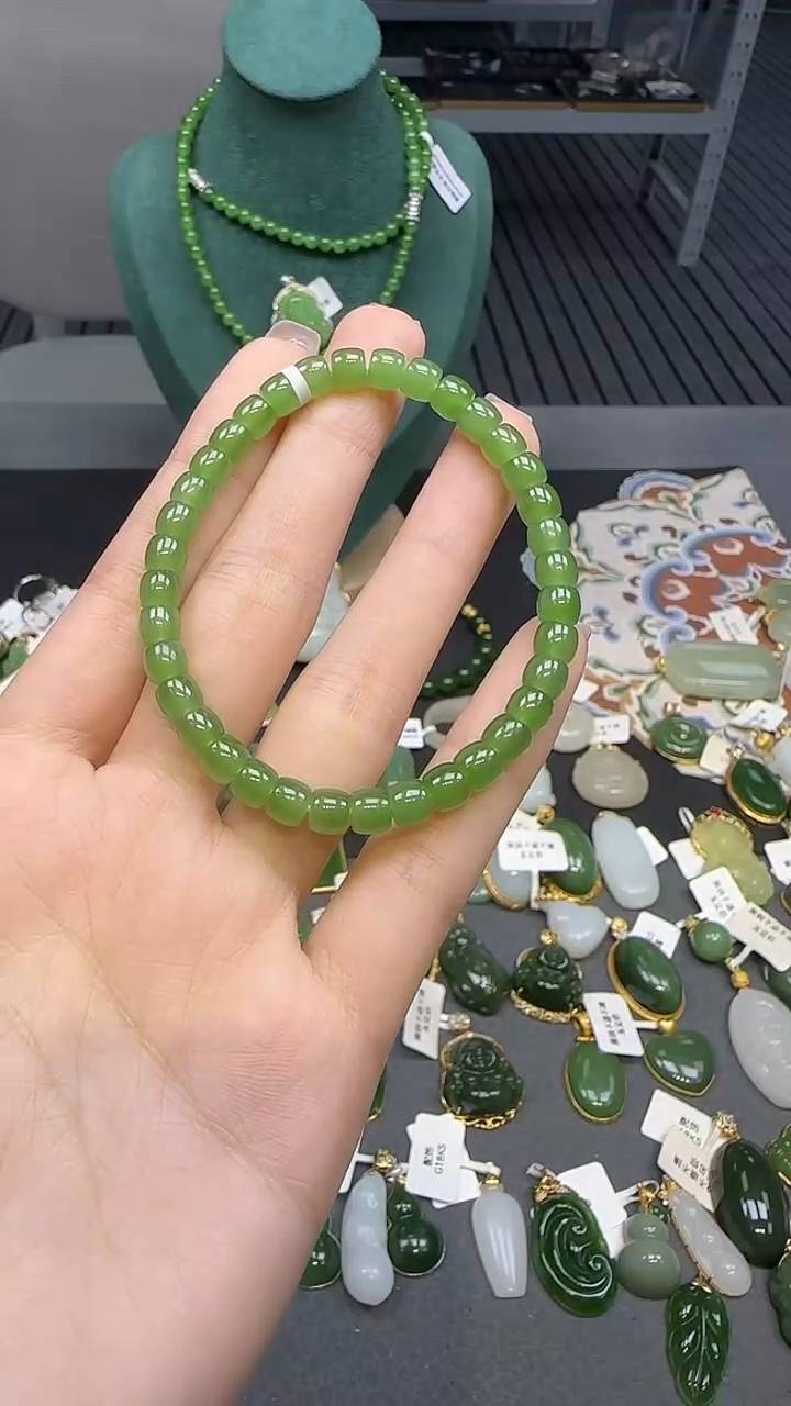 未镶嵌手串和田玉1