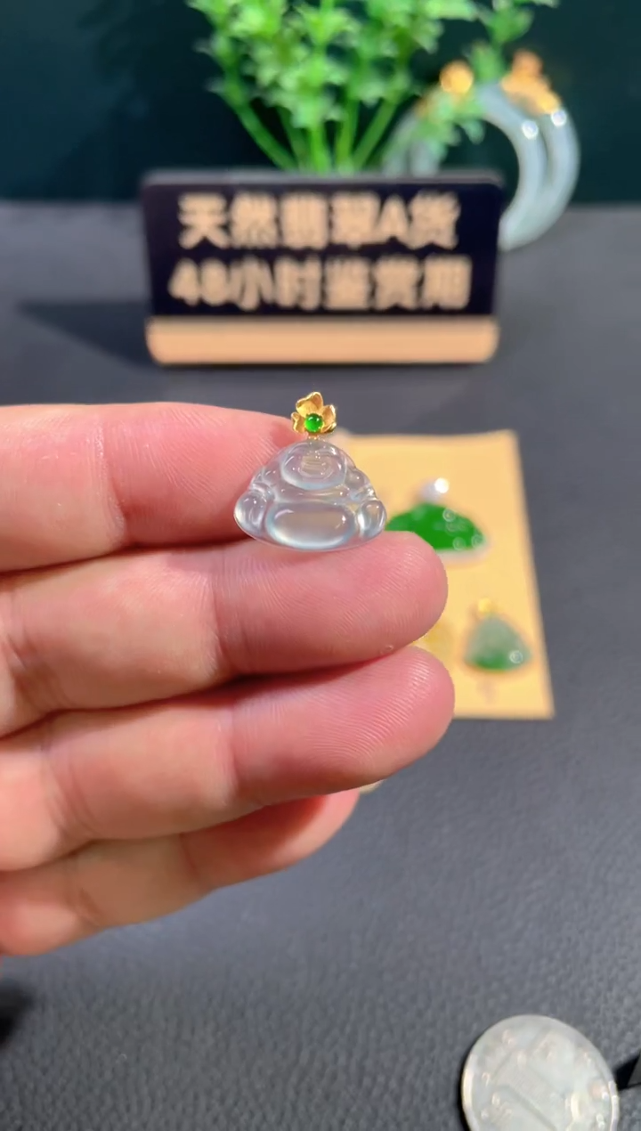 颈饰18K金镶嵌翡翠翡翠