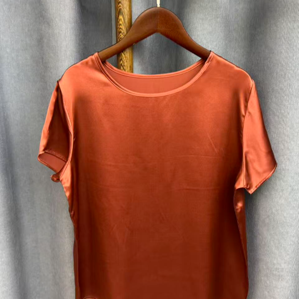 (瑕疵）秋季新款休闲时尚圆领桑蚕丝短袖上衣女R940