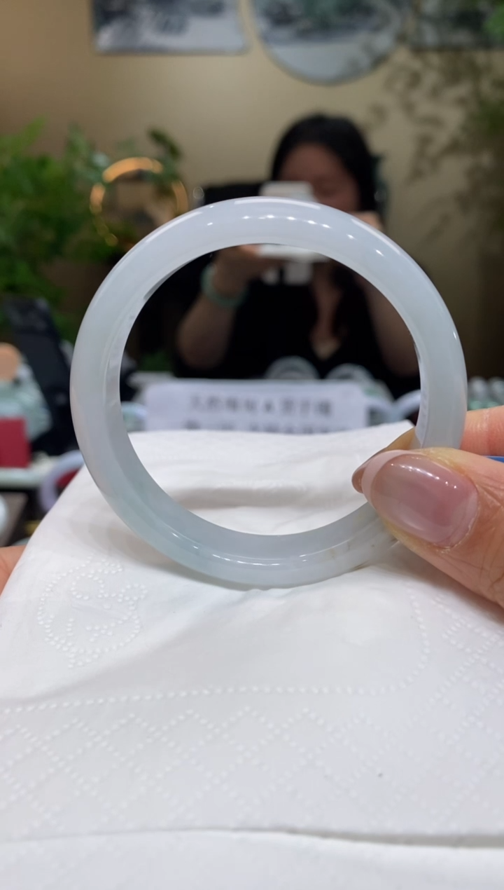 【闪购商品】翡翠手镯未镶嵌翡翠