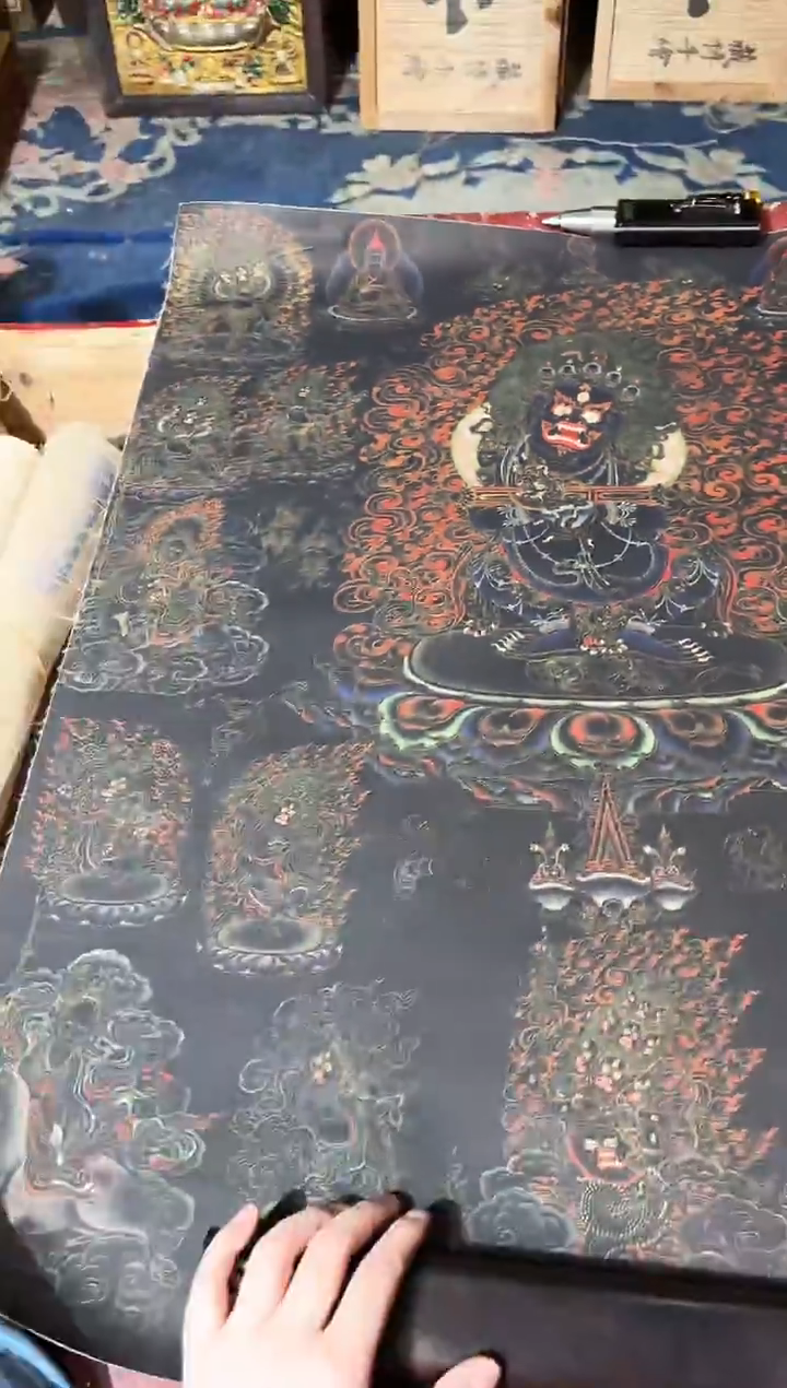 卷轴画龙妹的唐卡tk16