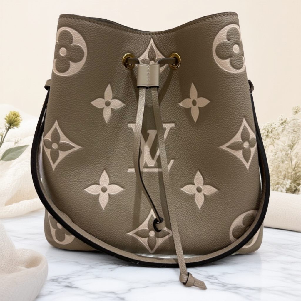 95新 LouisVuitton/路易威登 lv 大象灰水桶单肩包购物袋012031