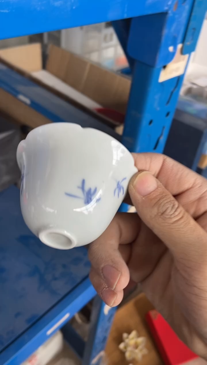杯 无运费险有瑕疵的摄影的产品有使用过的痕迹有点脏介意勿拍