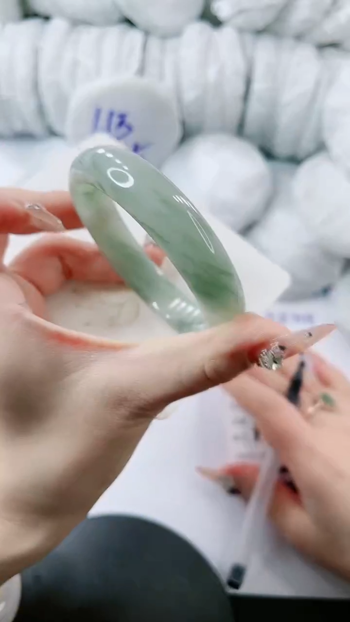 【闪购商品】石英质玉手镯未镶嵌多样性发货V750