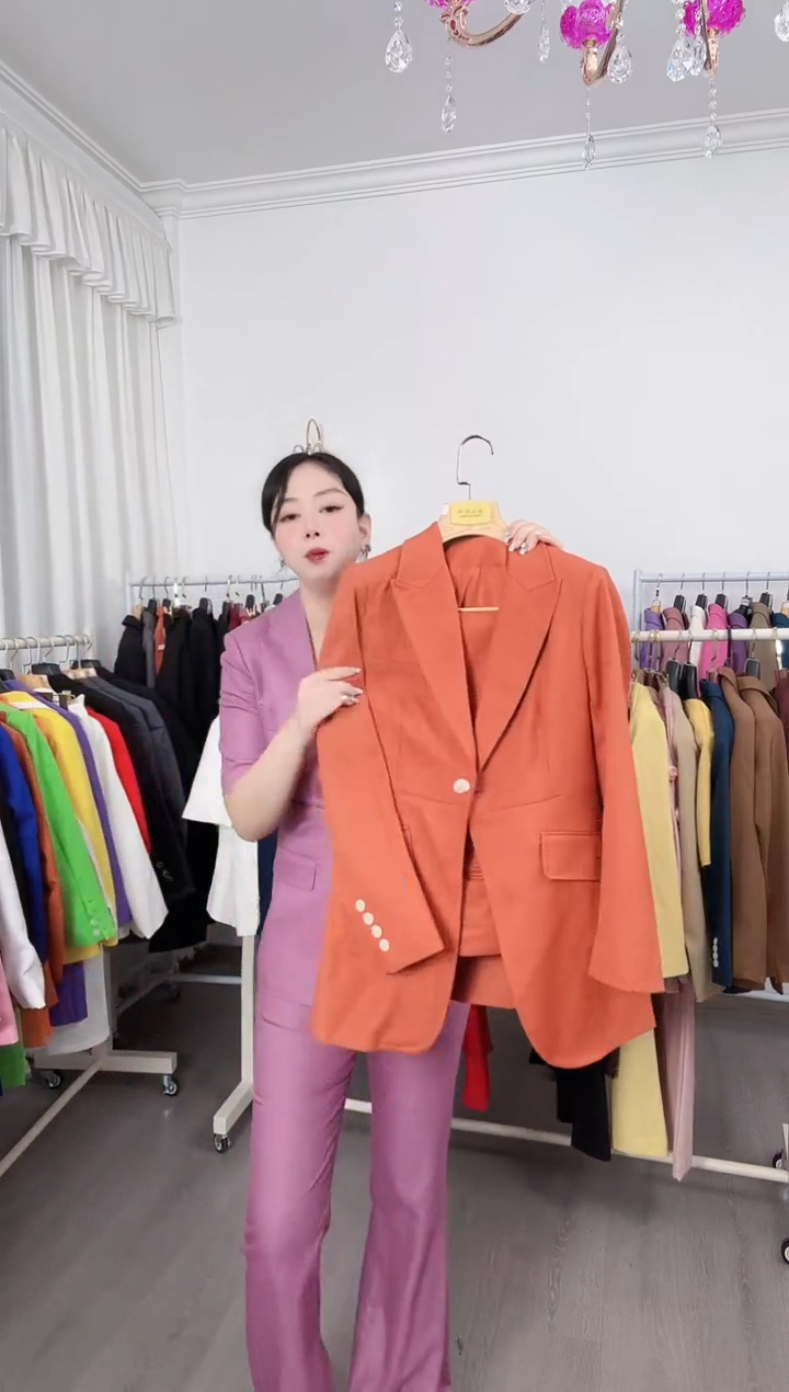 M码微喇裤套装（高品质西装现货清仓处理、不退不换）