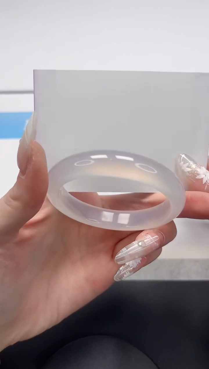 【闪购商品】石英质玉手镯未镶嵌V263-54