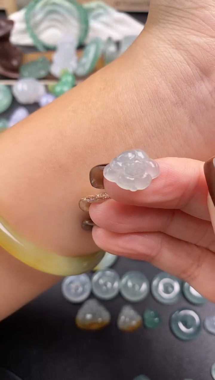 颈饰未镶嵌翡翠C*莲花