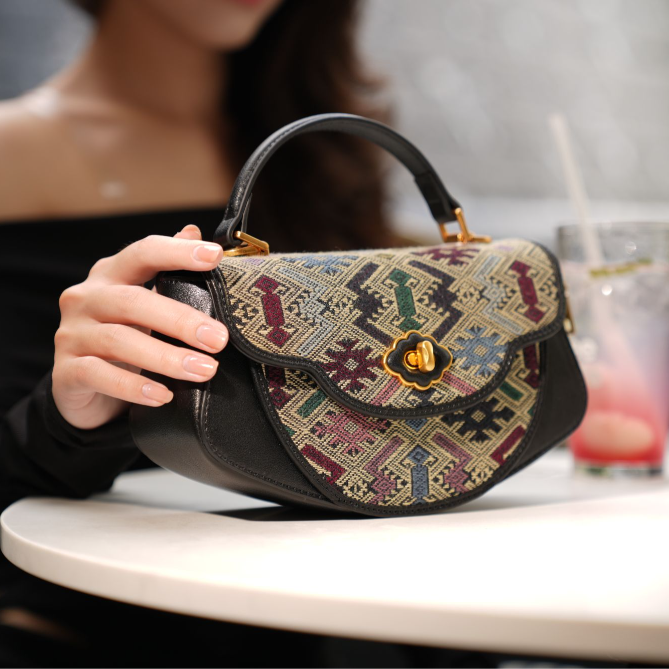 谭湘光 | 广西非遗壮锦2025年新款国风锦源手拎包复古包百搭牛皮