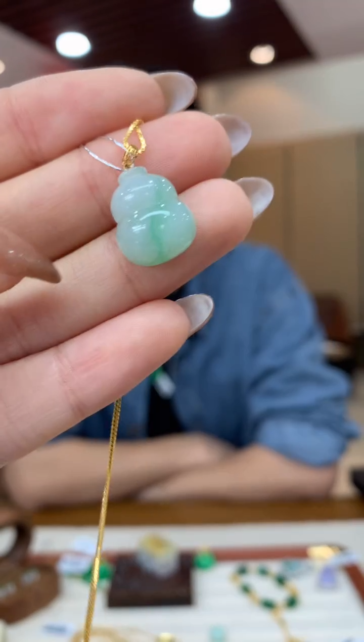 吊坠(不含链)18K金镶嵌翡翠葫芦